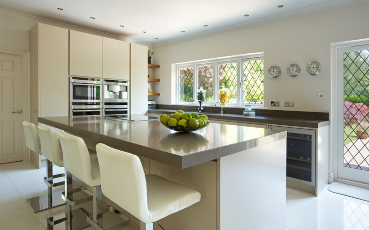 Professional apartment cleaning services in Sacramento, CA